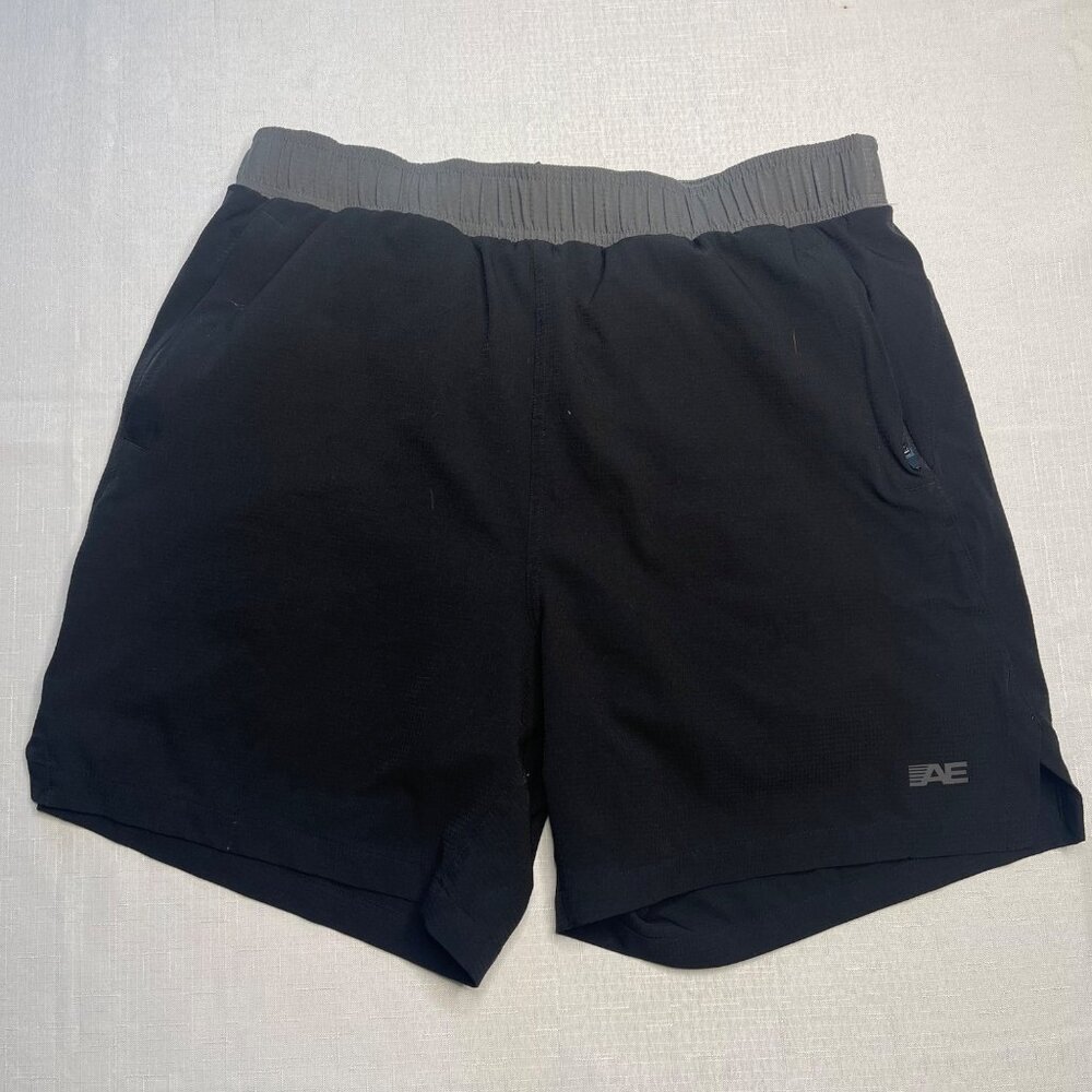 Men’s American Eagle Shorts‎ size medium